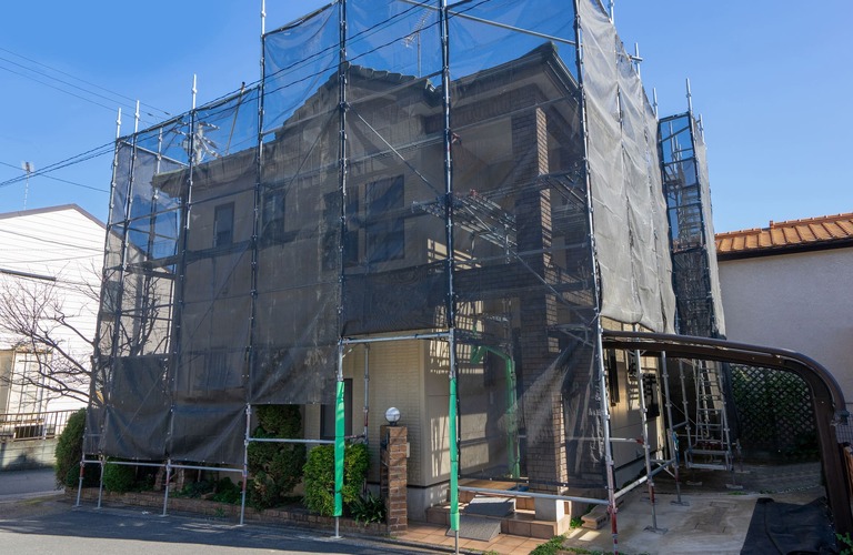 戸建て住宅の外壁塗り替えに対応いたします | 大阪で外壁塗装なら完全自社施工で柔軟に対応するKM-Tech
